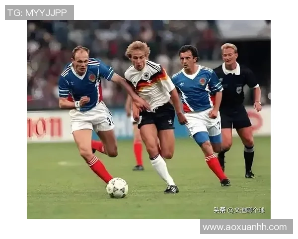 足球场上的传奇人物与他们的辉煌成就解析