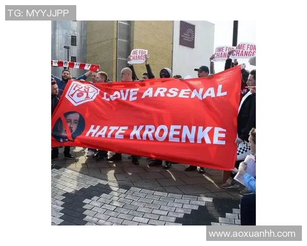 足球明星球员身价揭秘：谁是当今足坛最贵球员及其背后的故事